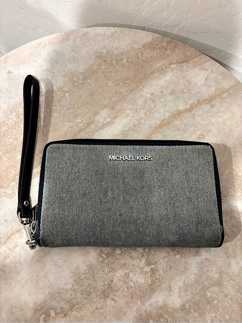 Michael Kors Jet Set Large Washed Denim Smartphone Wristlet Wallet